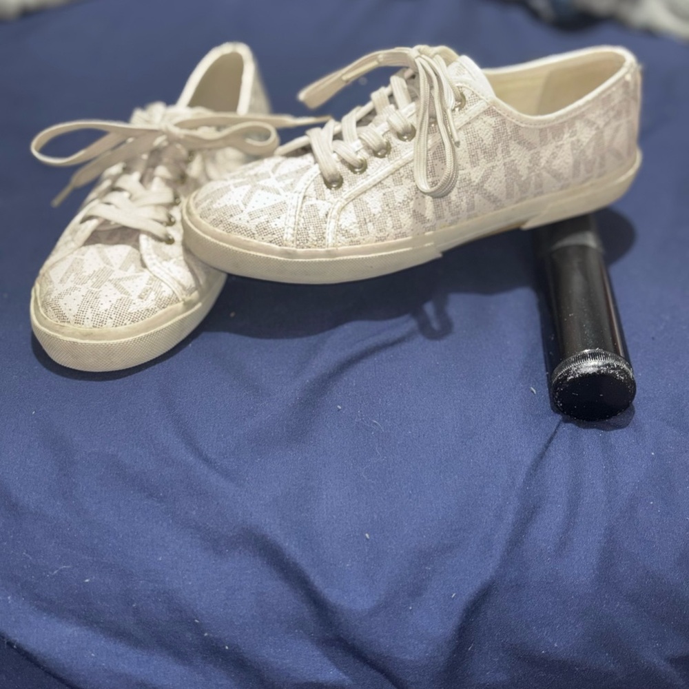 Michael Kors Cream color shoes
